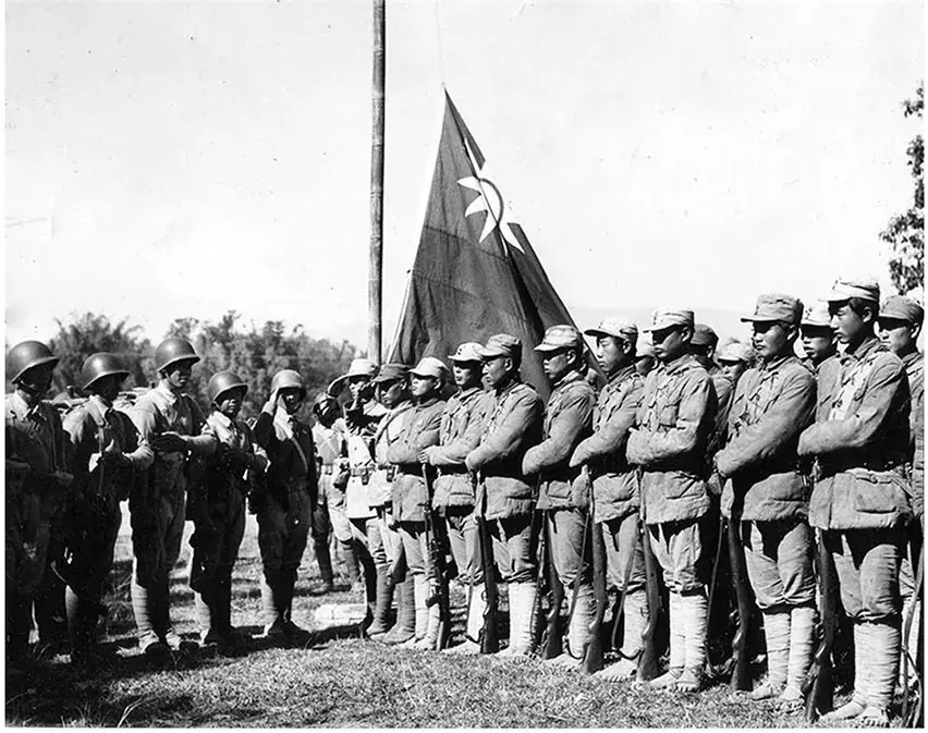 1945 年缅甸芒友的中国远征军官兵
